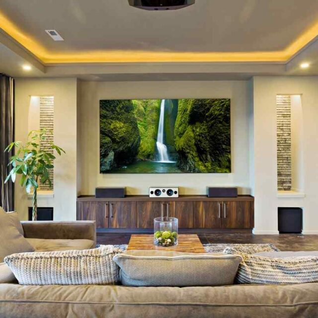 https://ilvillaggiodeipini.it/wp-content/uploads/2016/05/details-gallery-living-room-4-640x640.jpg