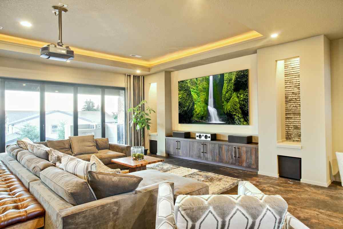 details-gallery-living-room-5.jpg