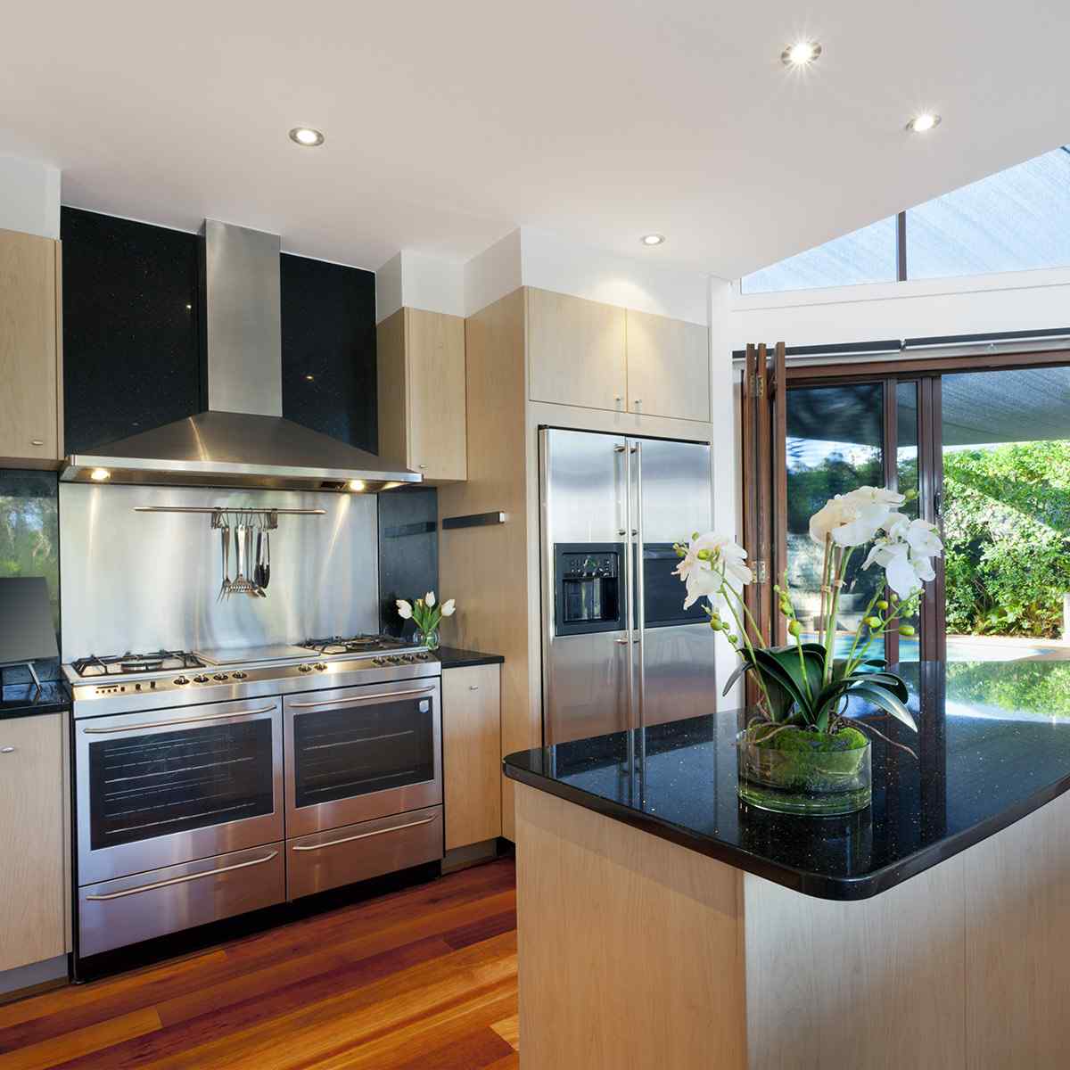 https://ilvillaggiodeipini.it/wp-content/uploads/2016/06/details-kitchen-1.jpg